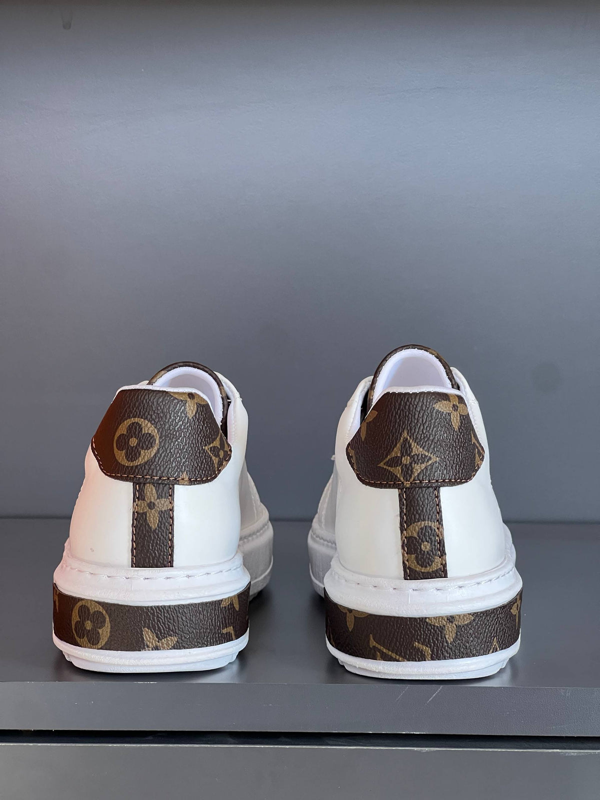 Shoe