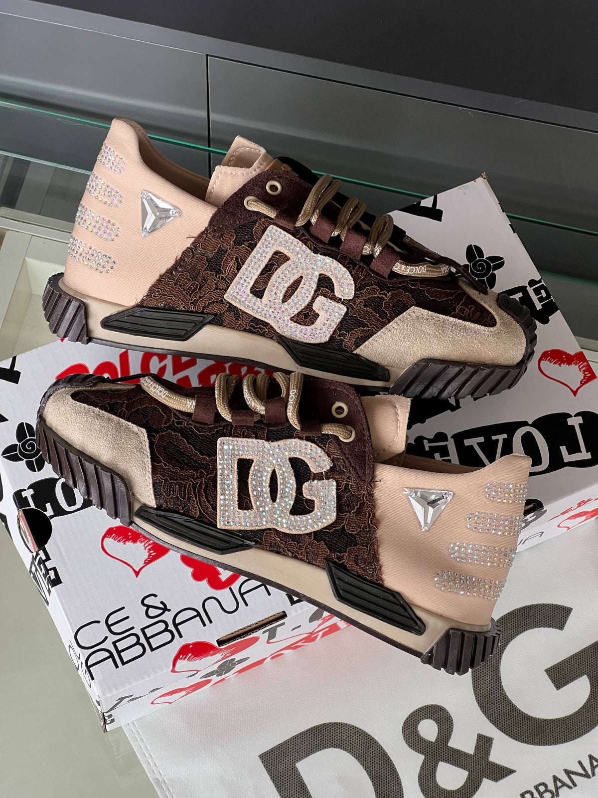 D -Shoes