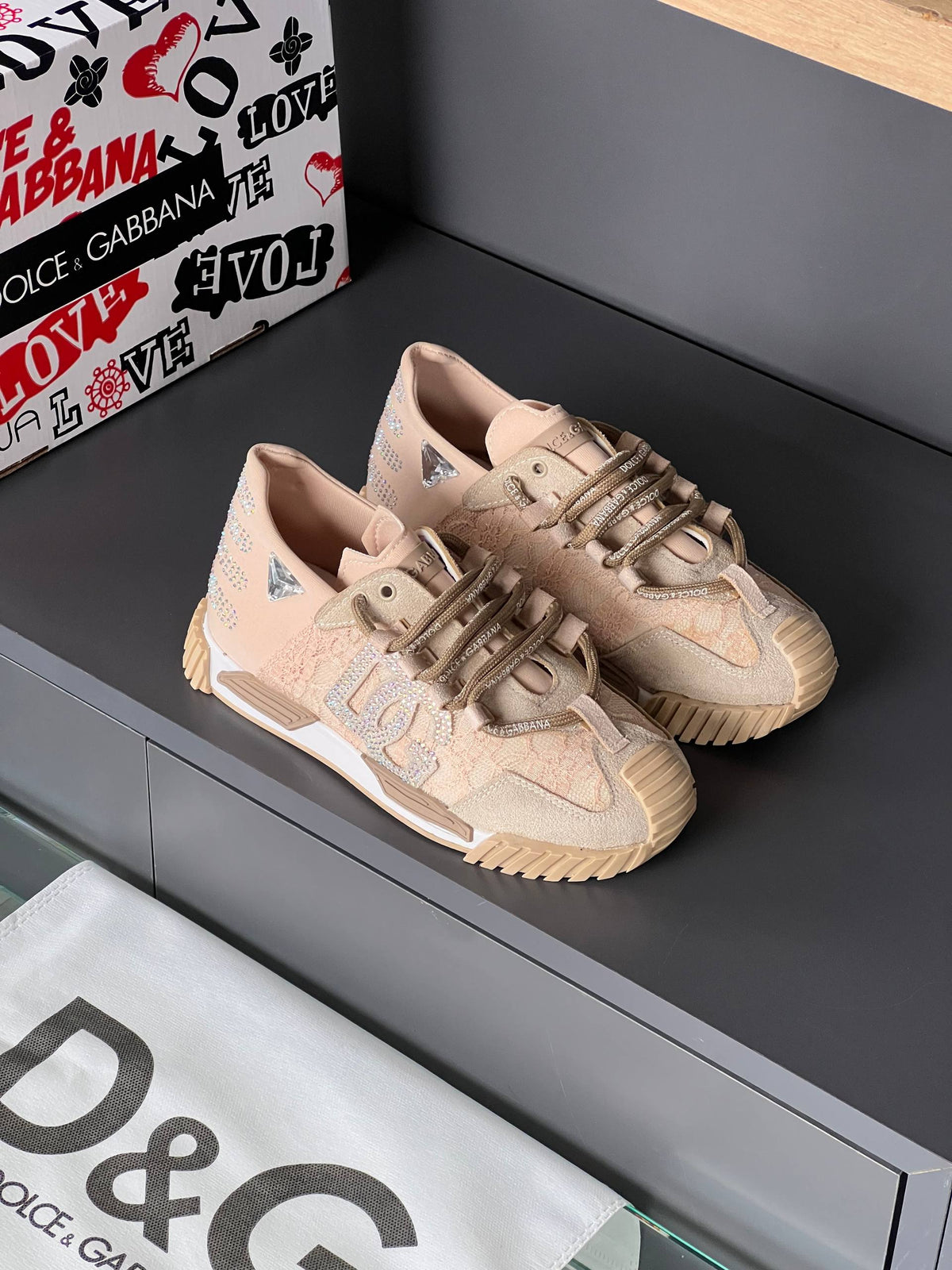 D -Shoes
