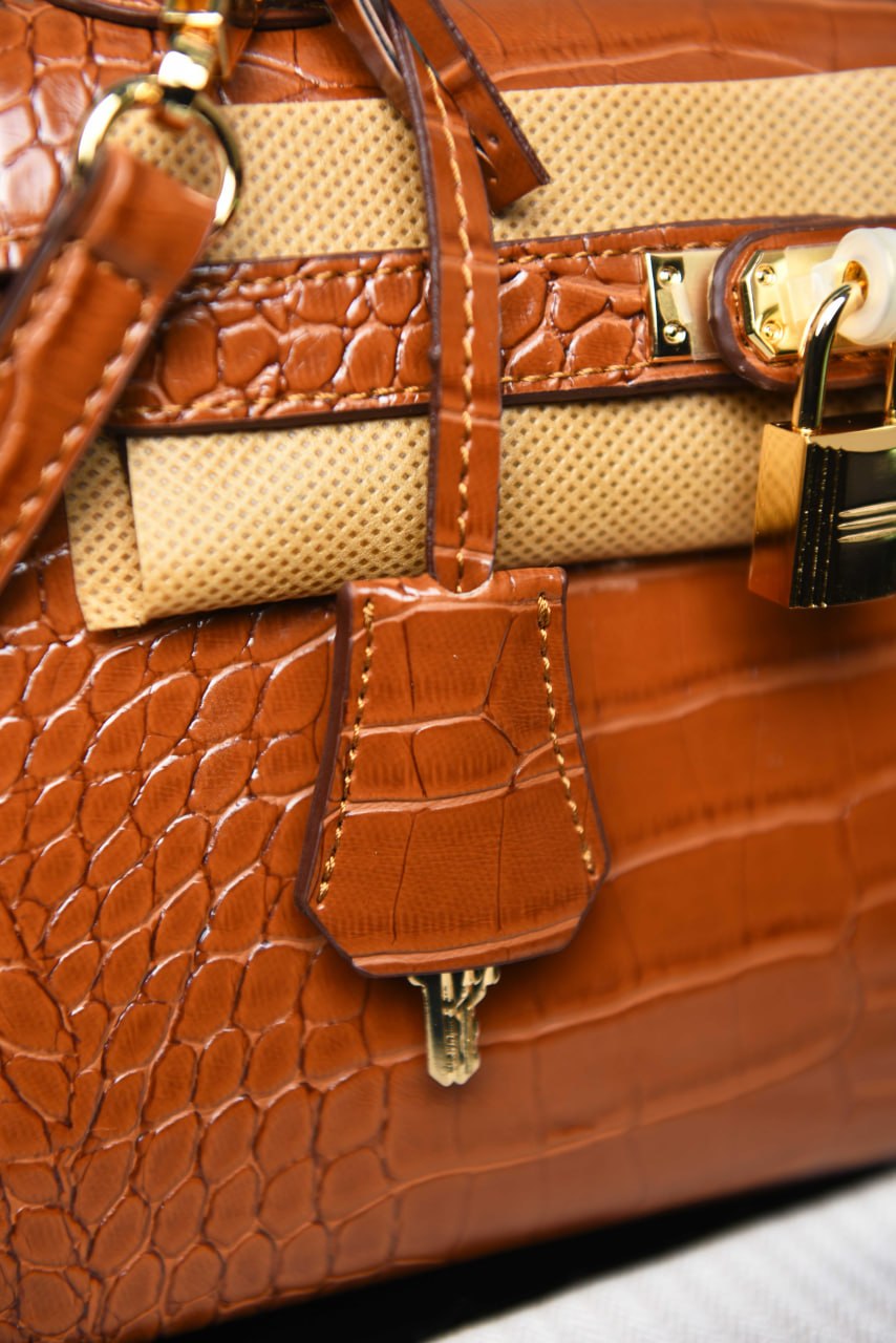 Kelly 22 Bag in Crocodile
