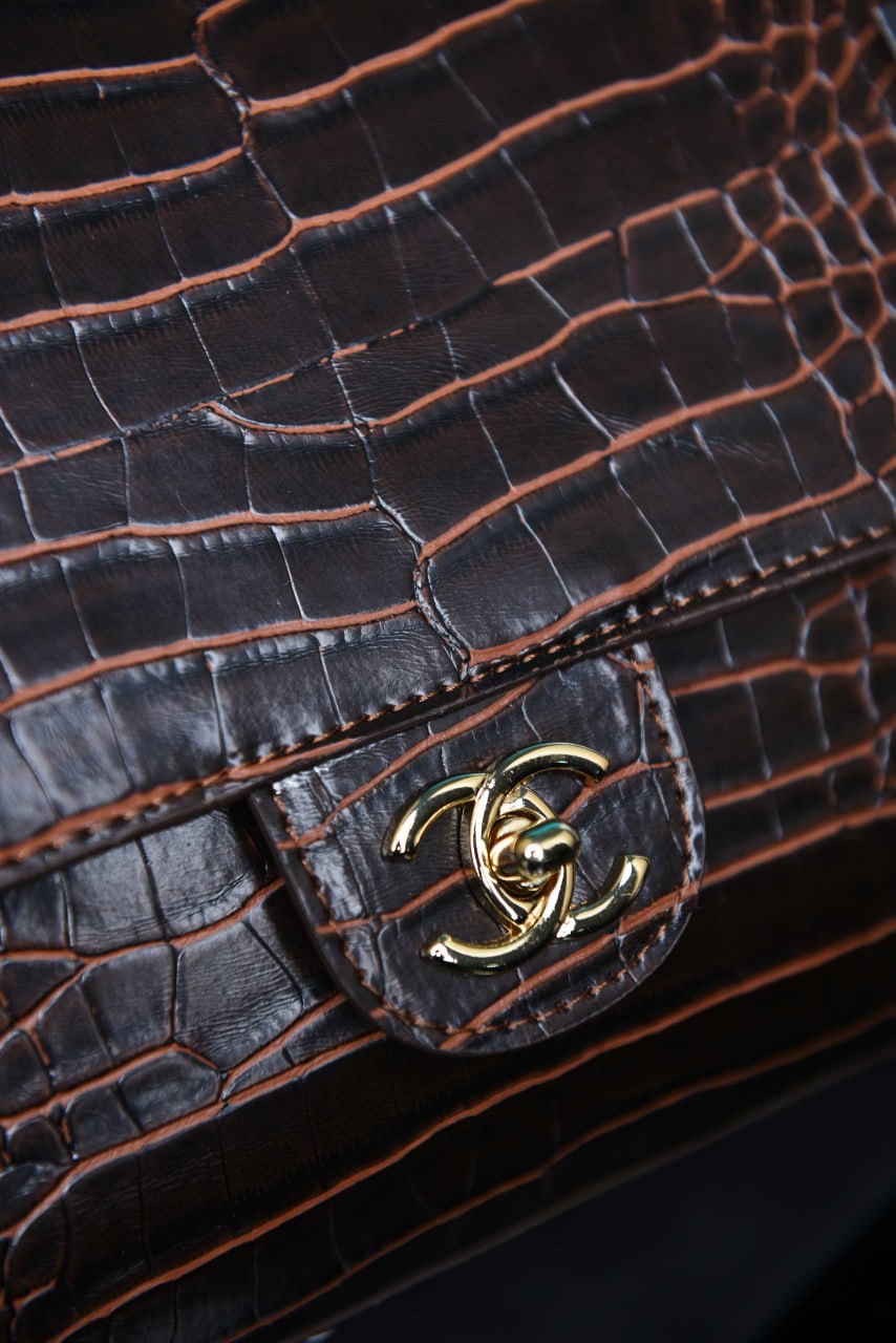 C - Maxi Flap Bag in Crocodile