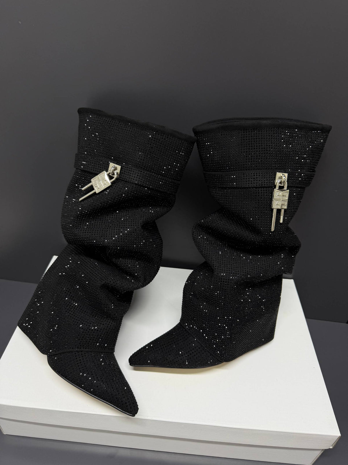 '- Scaly Boots