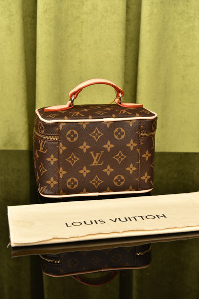 '- Nice Mini Toiletry