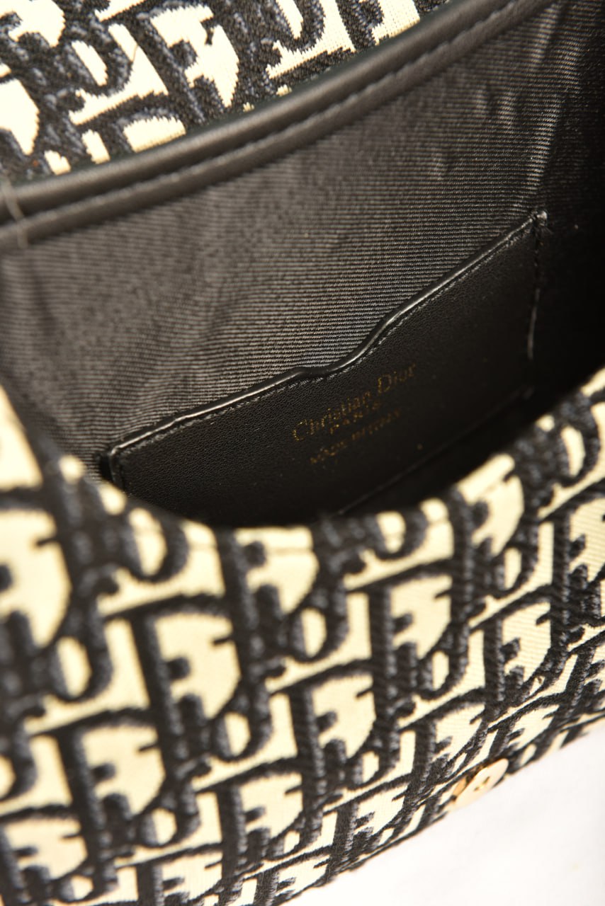 CD - Medium Bobby Bag