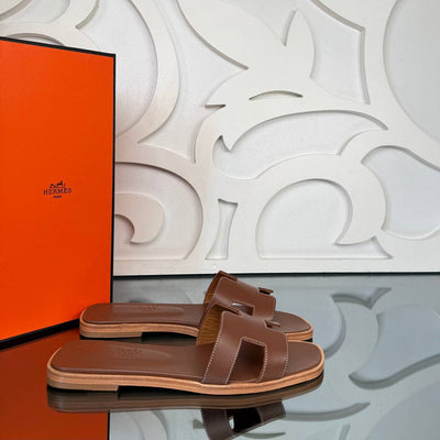 '- Oran Slippers (Brown)