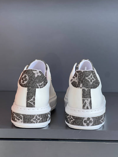 Shoe