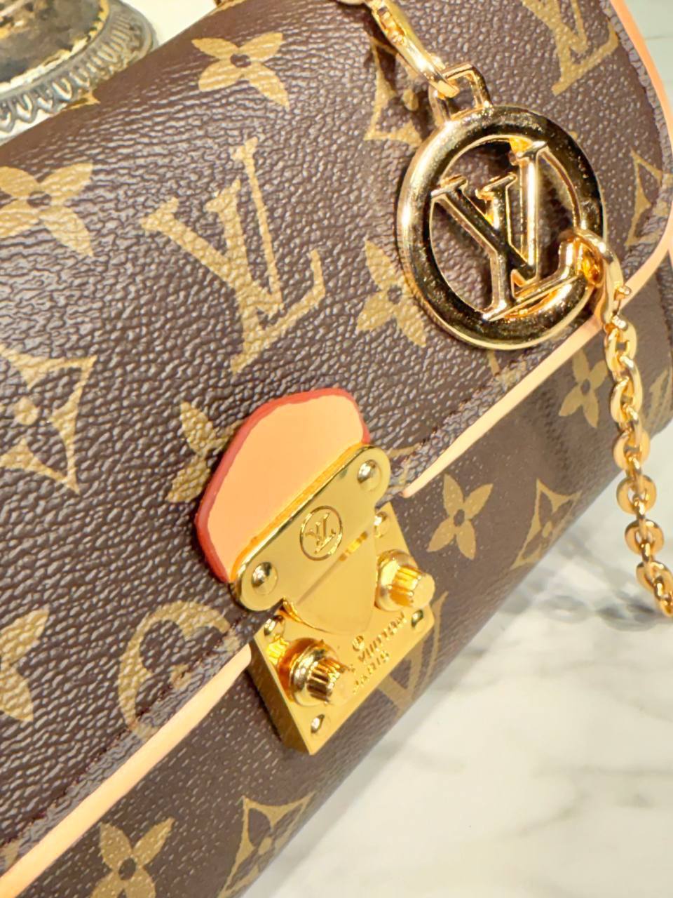 '- Pochette Camille