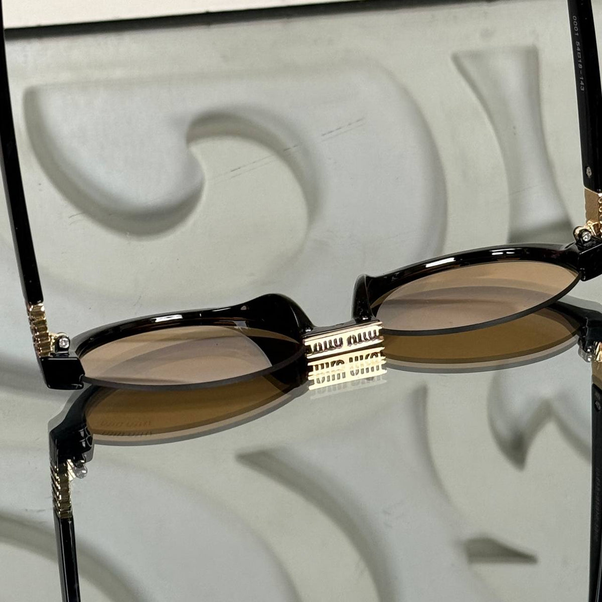 M - Sunglasses