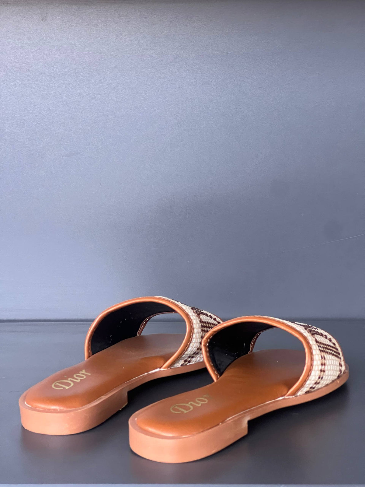 'D- Summer Slippers