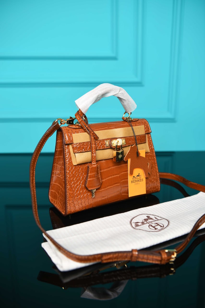 Kelly 22 Bag in Crocodile