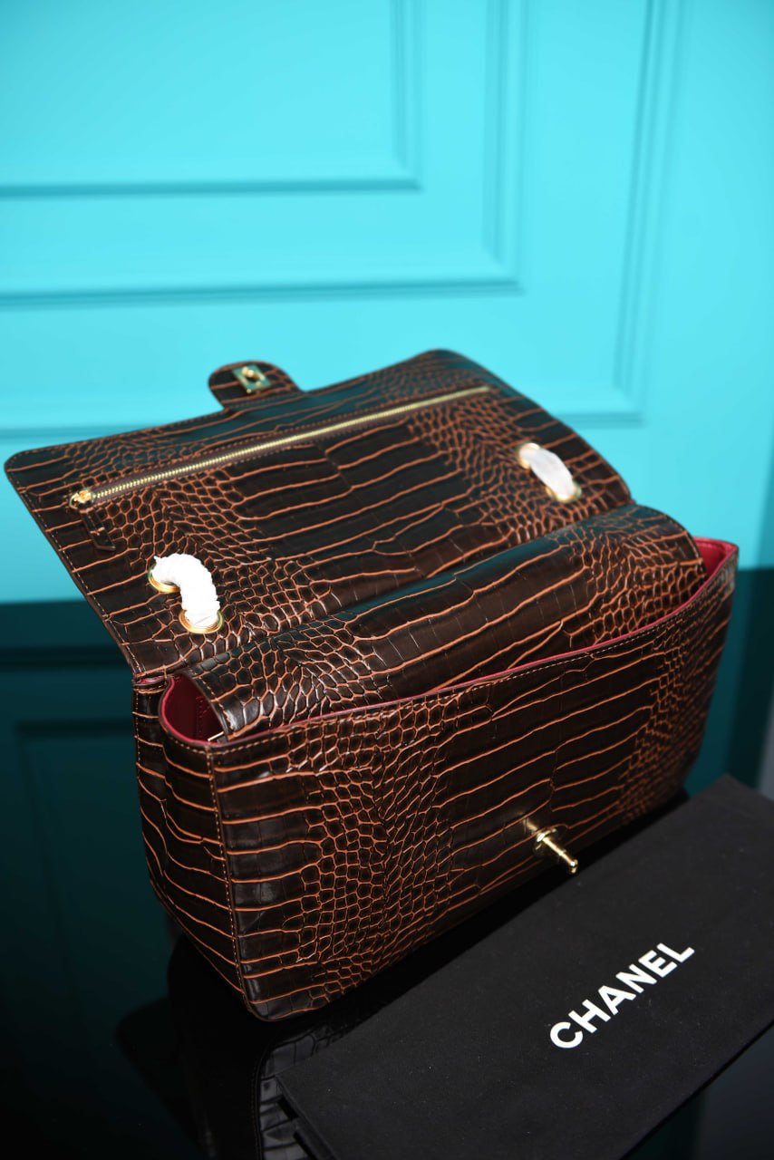 C - Maxi Flap Bag in Crocodile