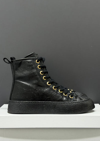 '-24P High-top Sneakers