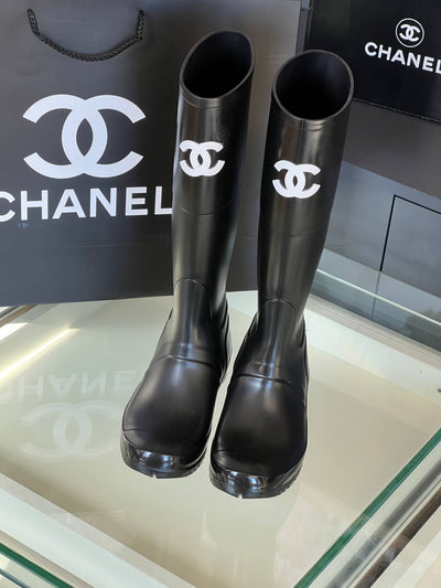 '-Rain Boots