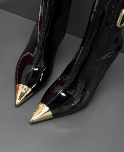 'V - Heel Boots