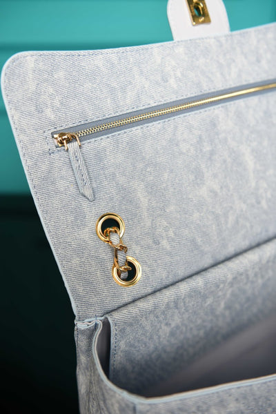 'C -  Maxi Flap Bag in Denim