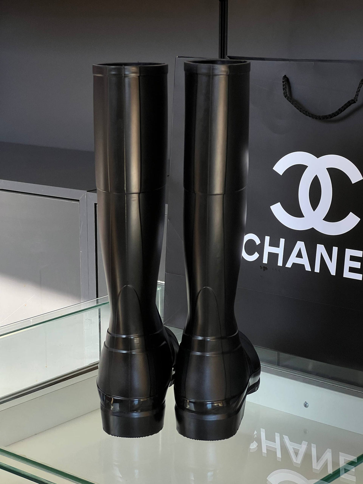 '-Rain Boots