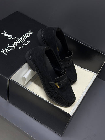 '-Women Loafers